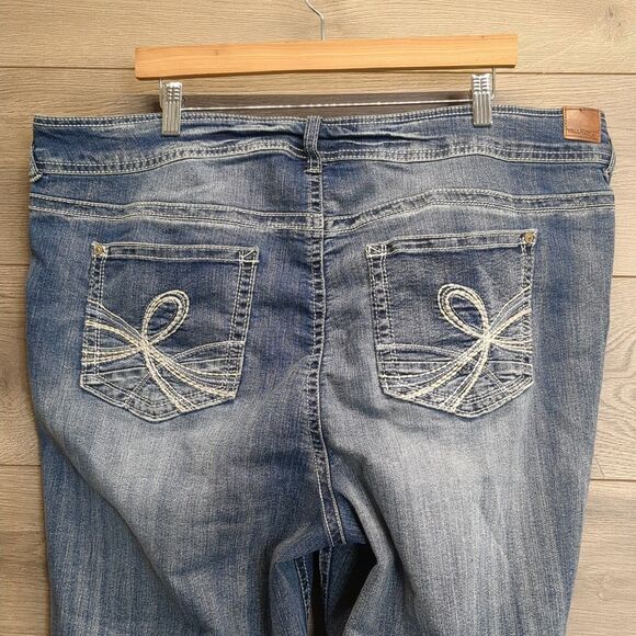 Wallflower Lucius Curvy Stretch Jeans Straight Leg Women's Plus Size 24 Short - Picture 5 of 9